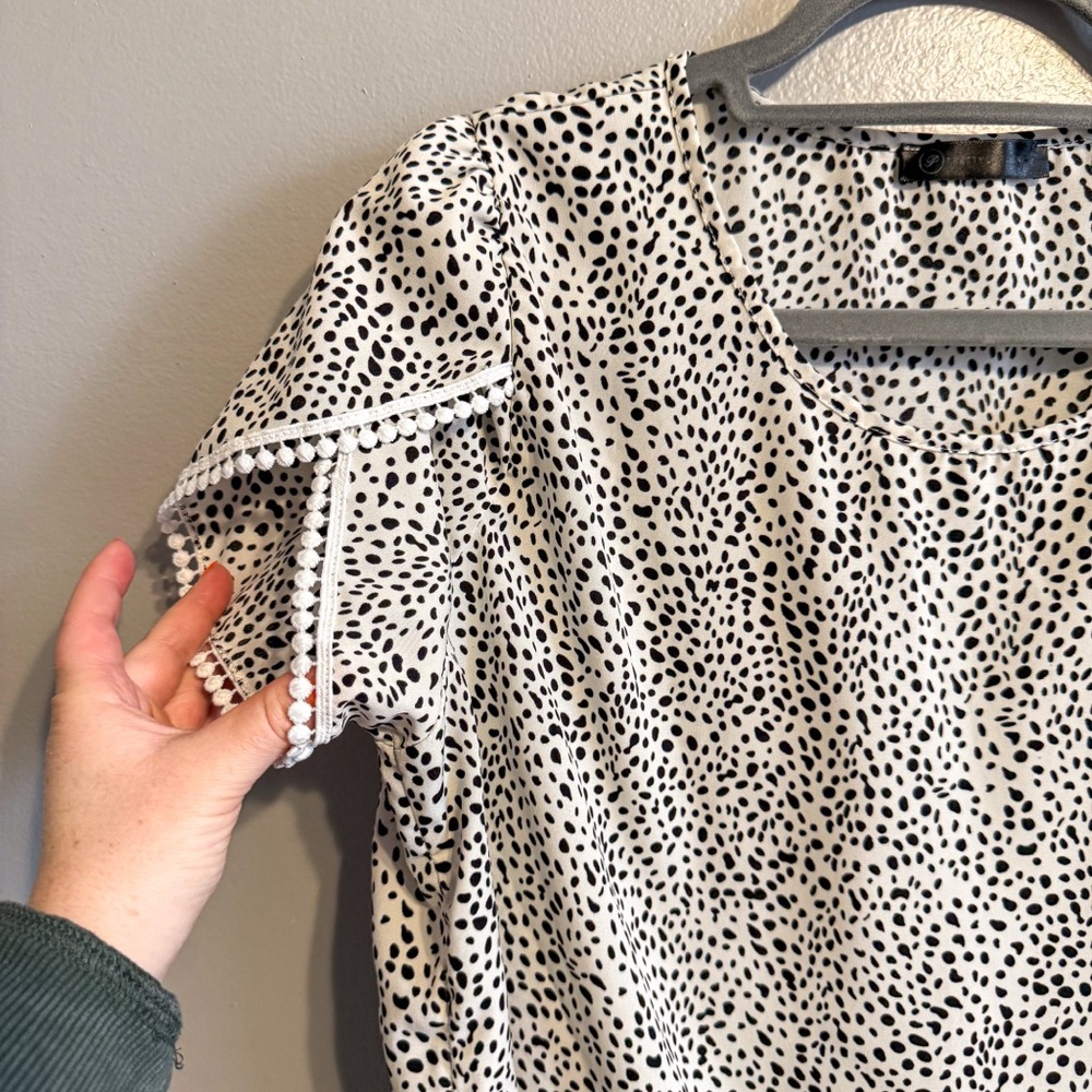 PrettyGarden Animal Print Pom Trim Blouse Size Large - Picture 2 of 6